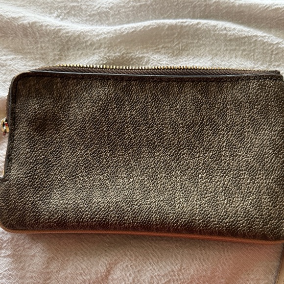 Michael Kors Double Zip Wristlet Wallet - Picture 5 of 7